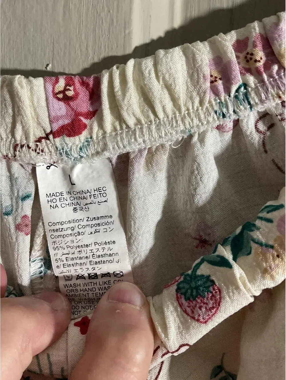 Boutique Lightweight Floral and Bunny Print Pajama Set with Ruffle Trim L - Picture 9 of 10